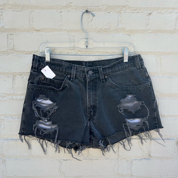 Vintage 1980s Levi's 550 Orange Tab Distressed Faded Black Denim Shorts - Picture 1 of 4